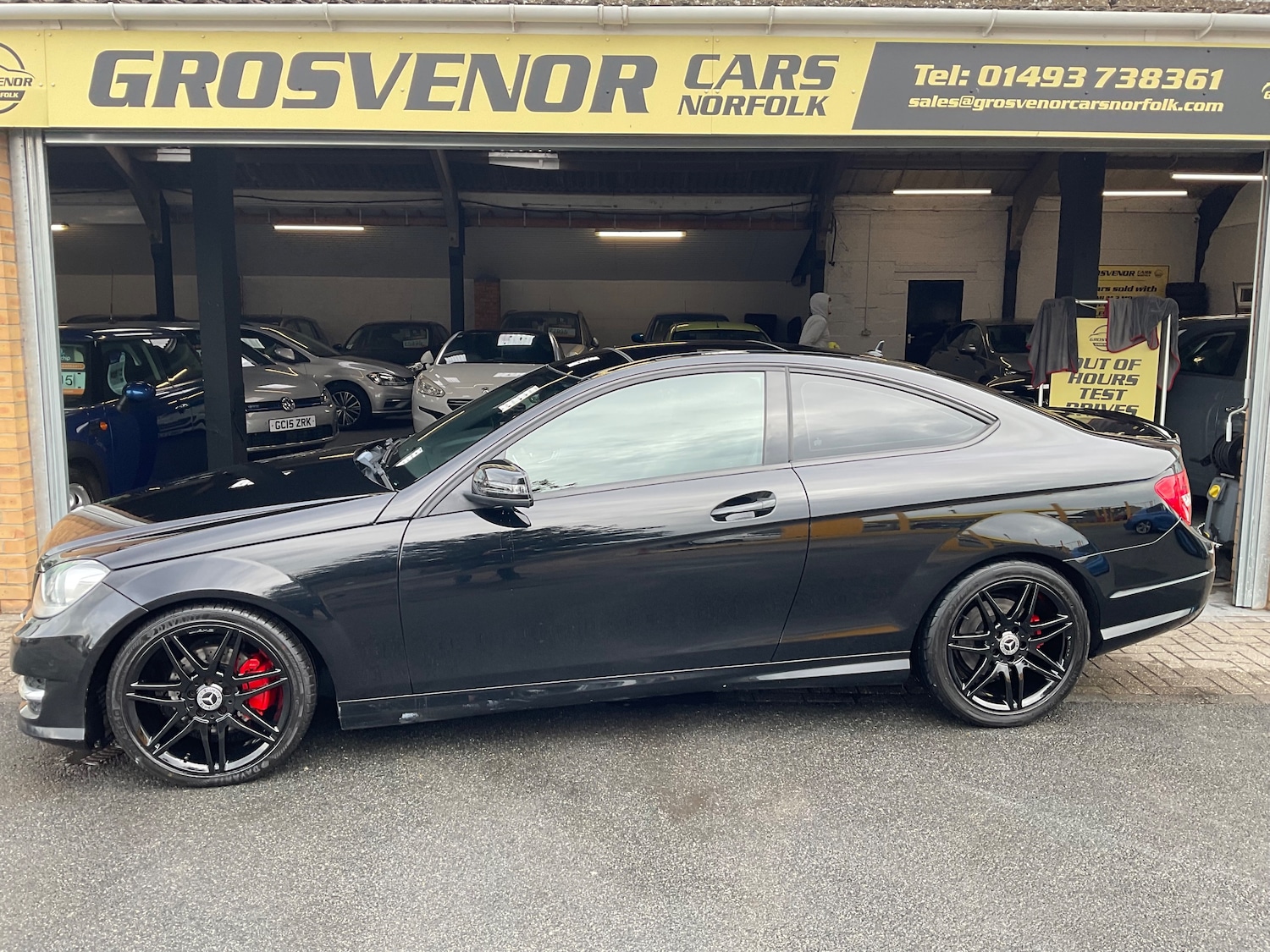 Used Mercedes-Benz C Class 2013 for sale - 76364399: Photo 4