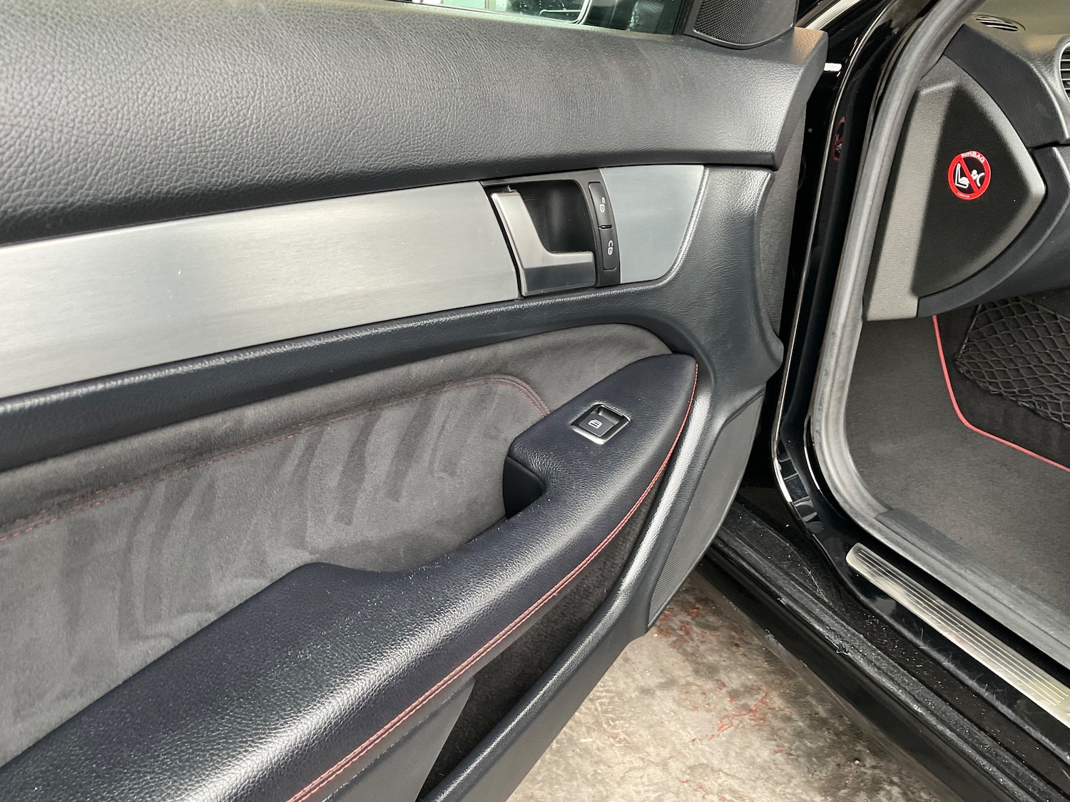 Used Mercedes-Benz C Class 2013 for sale - 76364399: Photo 49