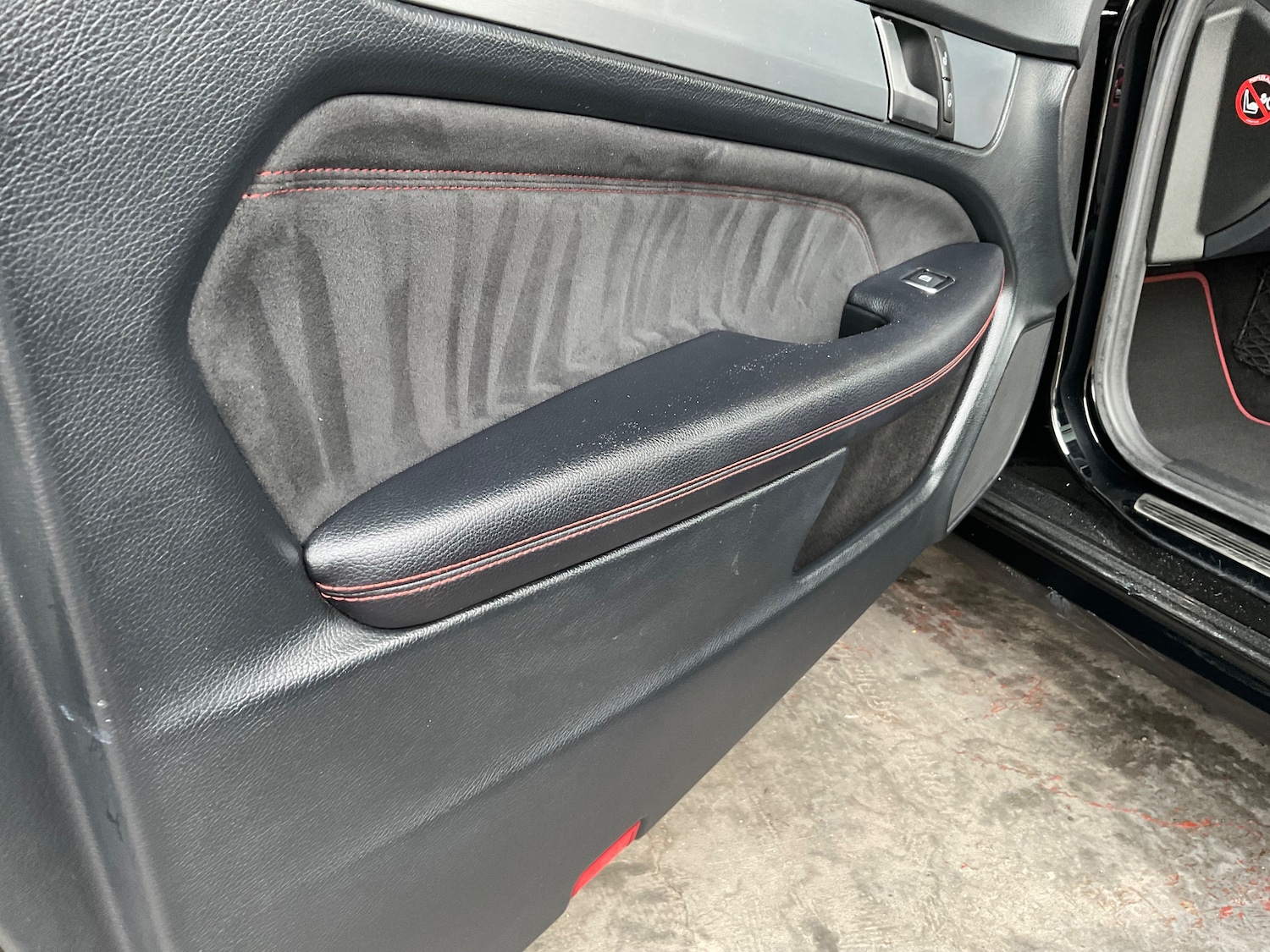 Used Mercedes-Benz C Class 2013 for sale - 76364399: Photo 50