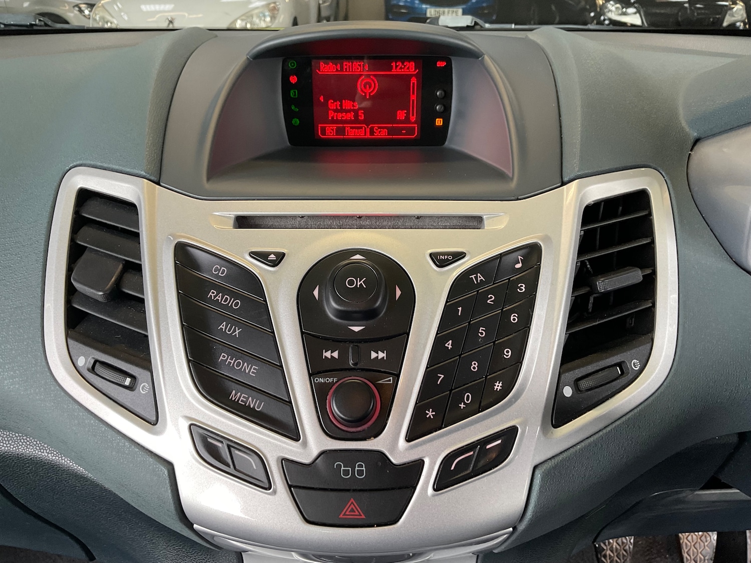 Used Ford Fiesta 2009 for sale - 76477460: Photo 32