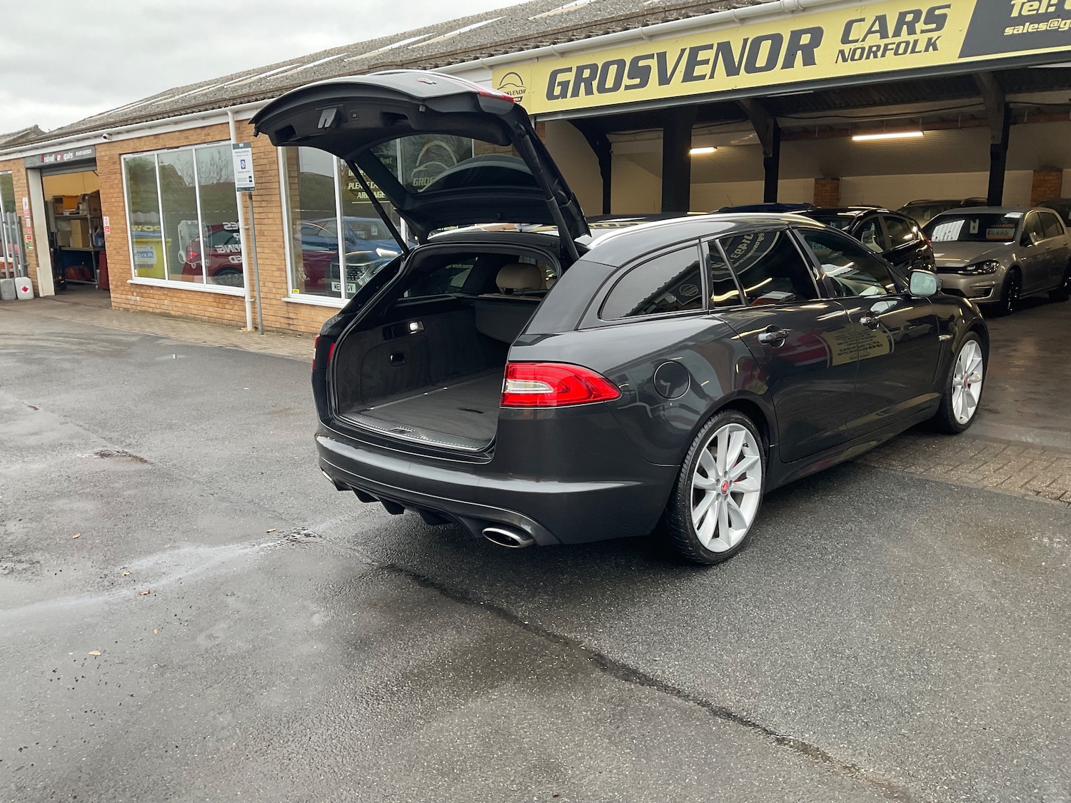 Used Jaguar XF 2015 for sale - 76892355: Photo 17