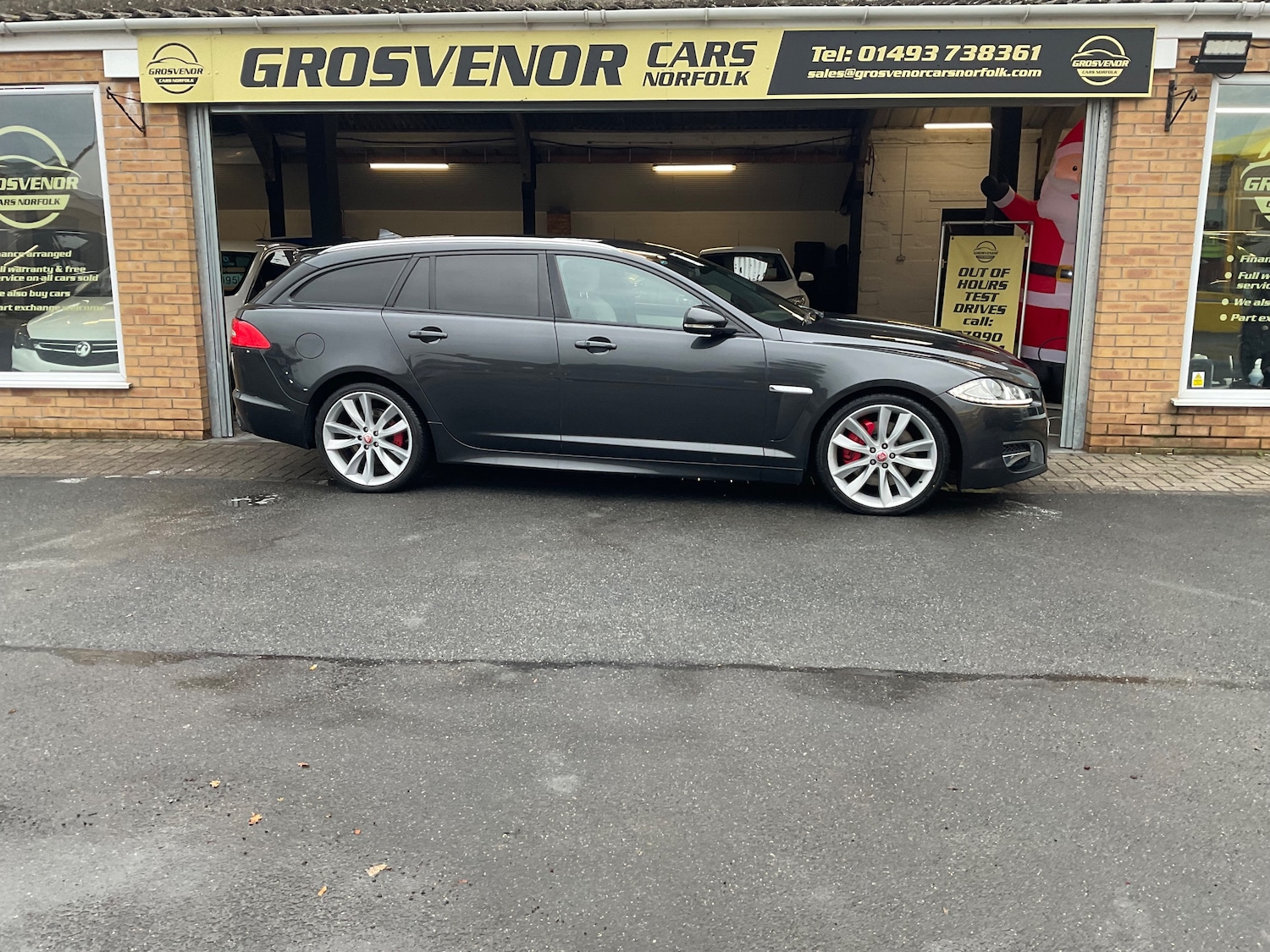 Used Jaguar XF 2015 for sale - 76892355: Photo 2