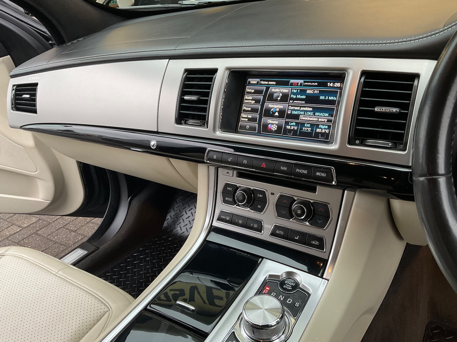 Used Jaguar XF 2015 for sale - 76892355: Photo 55