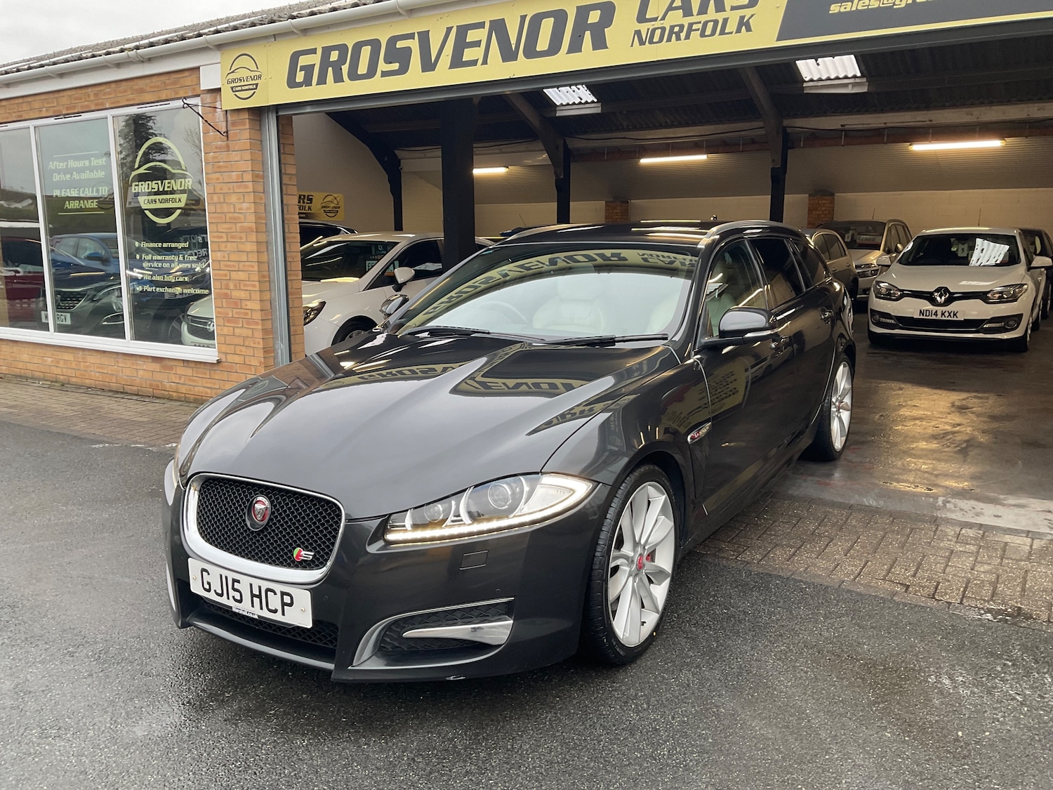 Used Jaguar XF 2015 for sale - 76892355: Photo 8