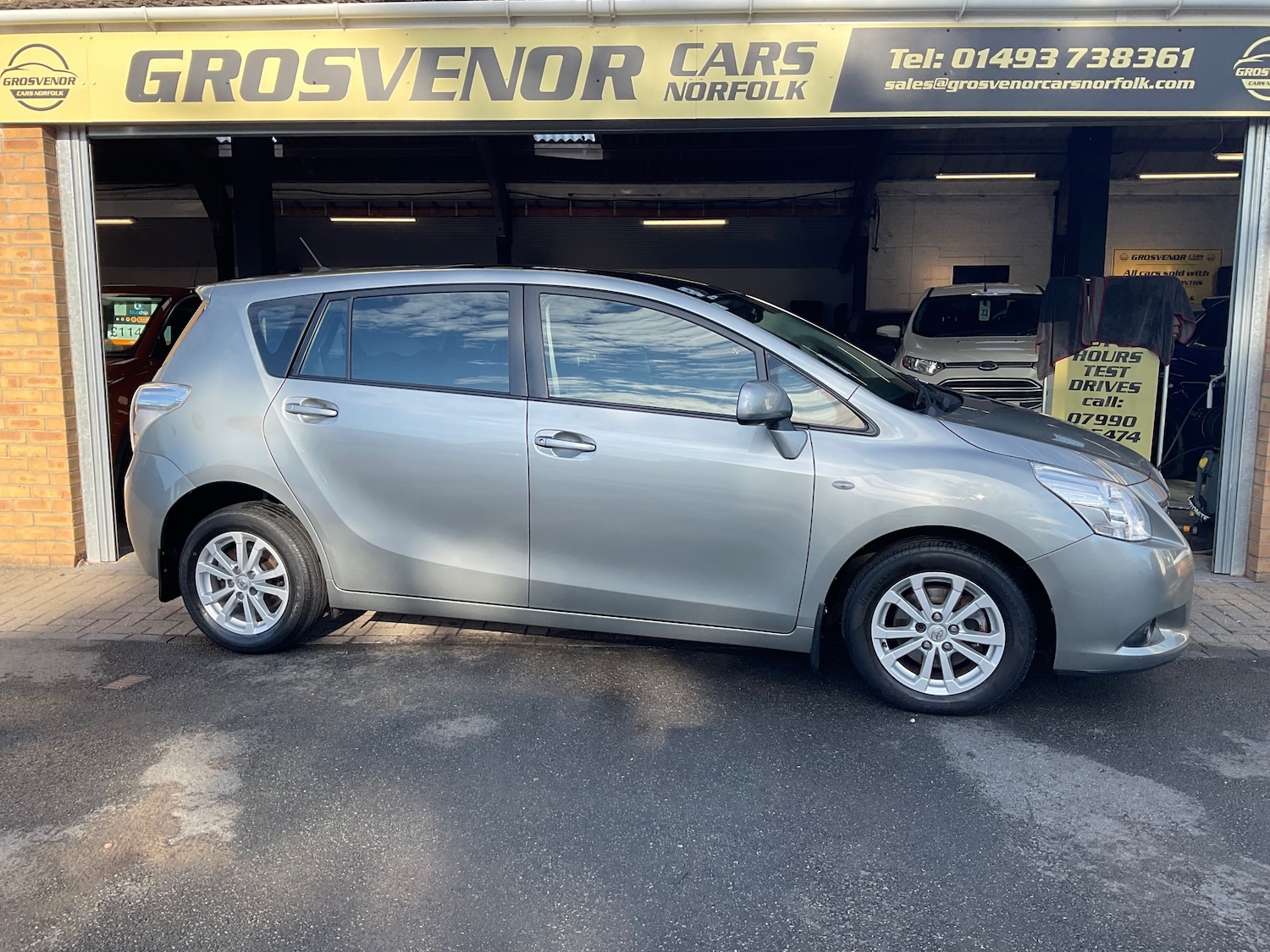 Used Toyota Verso 2012 for sale - 76090047: Photo 2