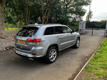 Used Jeep Grand Cherokee 2019 for sale - 75446440: Photo