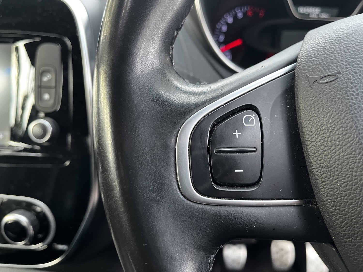 Used Renault Captur 2017 for sale - 77766534: Photo 24