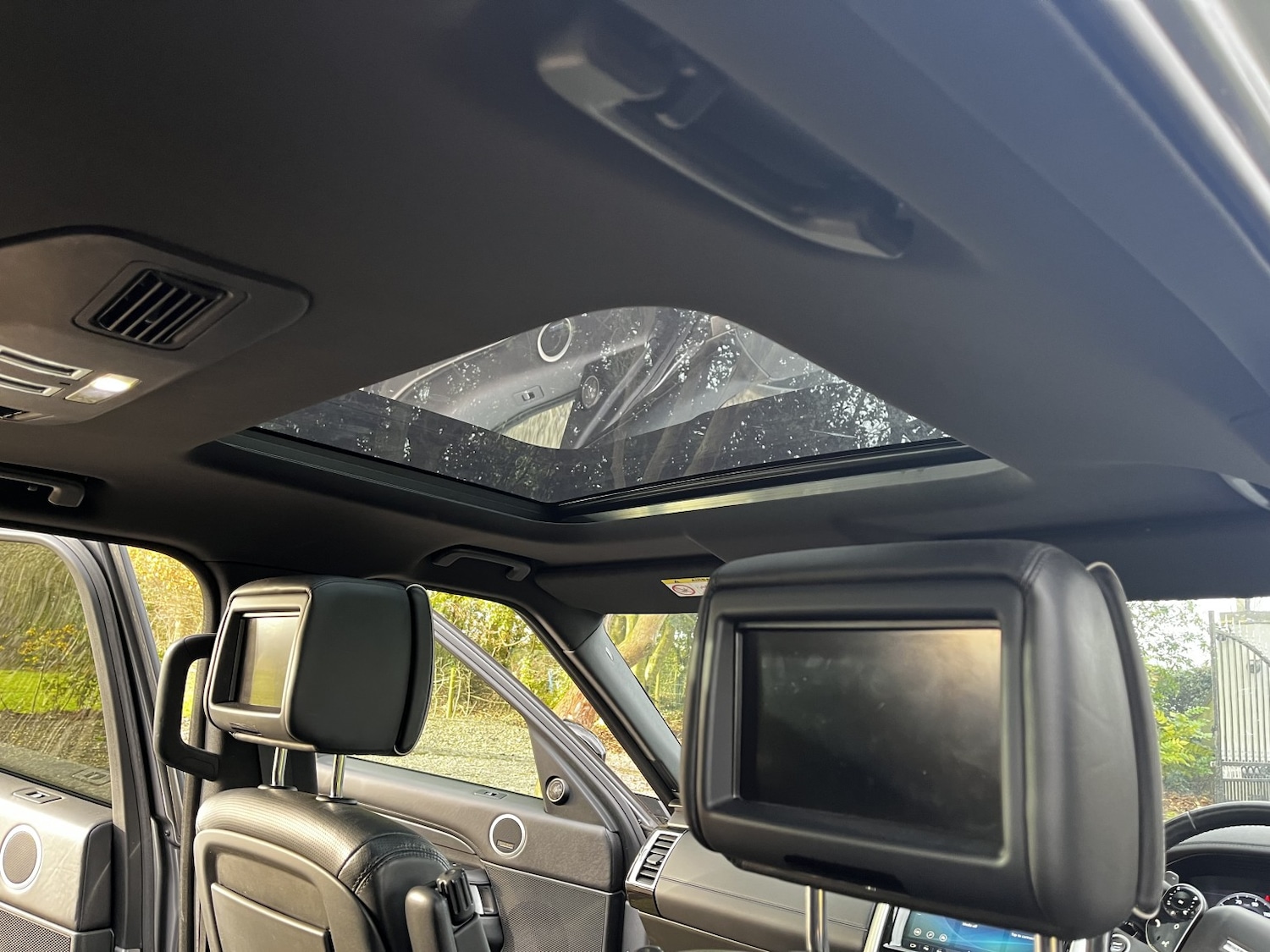 Used Land Rover Discovery 2019 for sale - 76751783: Photo 24