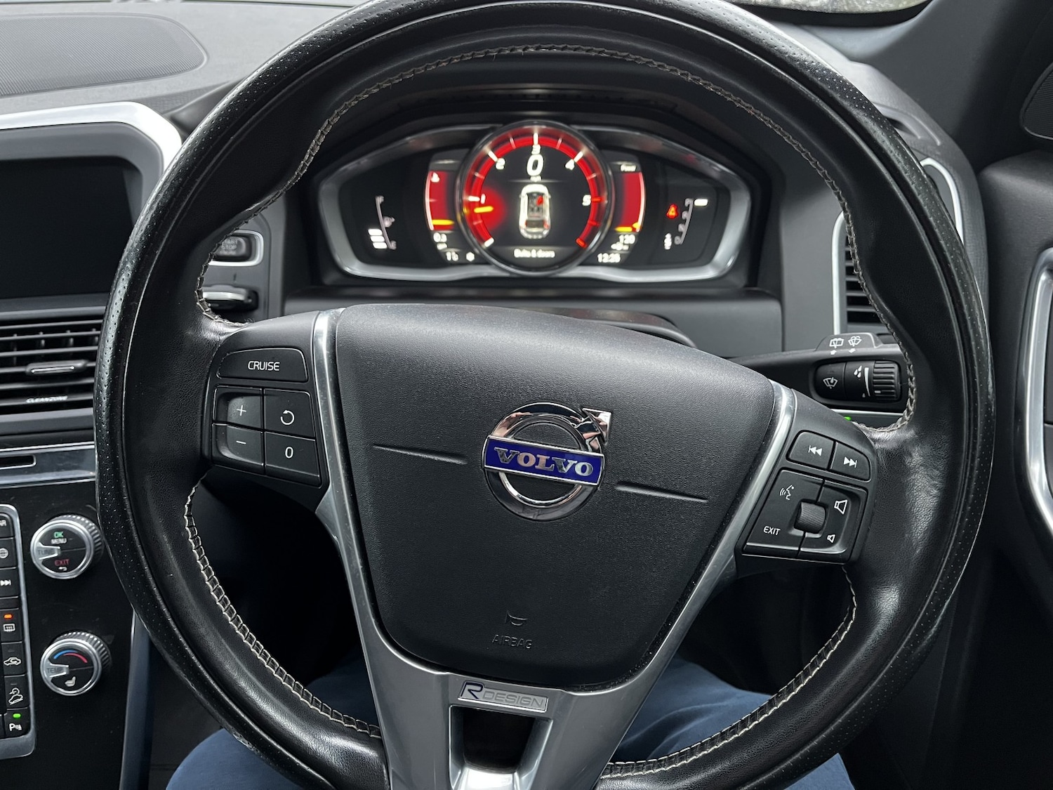 Used Volvo XC60 2017 for sale - 77453428: Photo 21