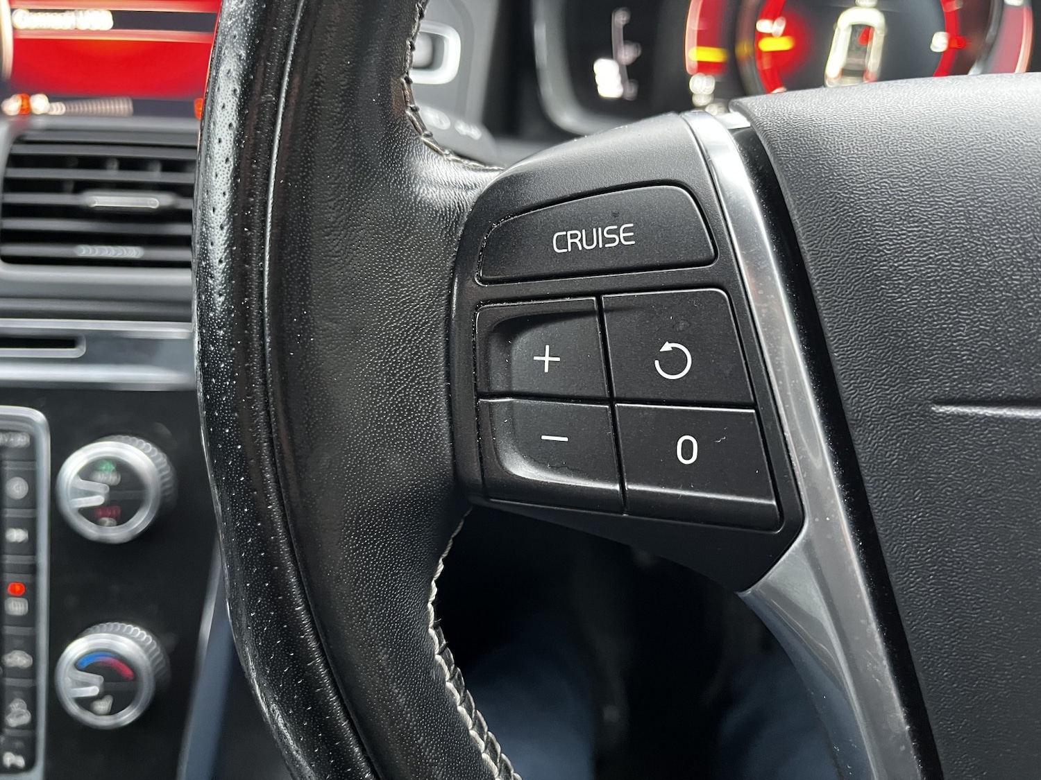 Used Volvo XC60 2017 for sale - 77453428: Photo 22