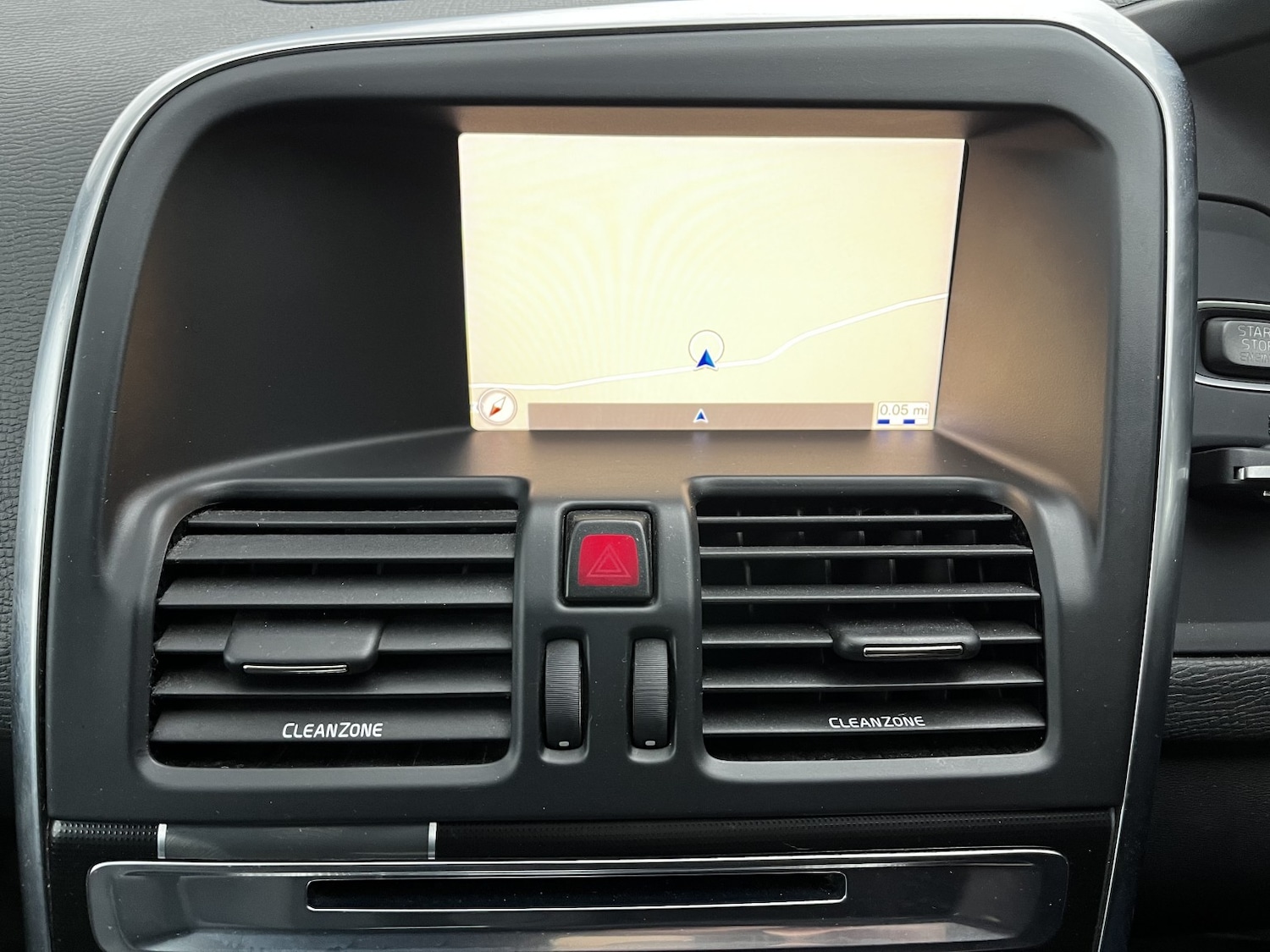 Used Volvo XC60 2017 for sale - 77453428: Photo 24