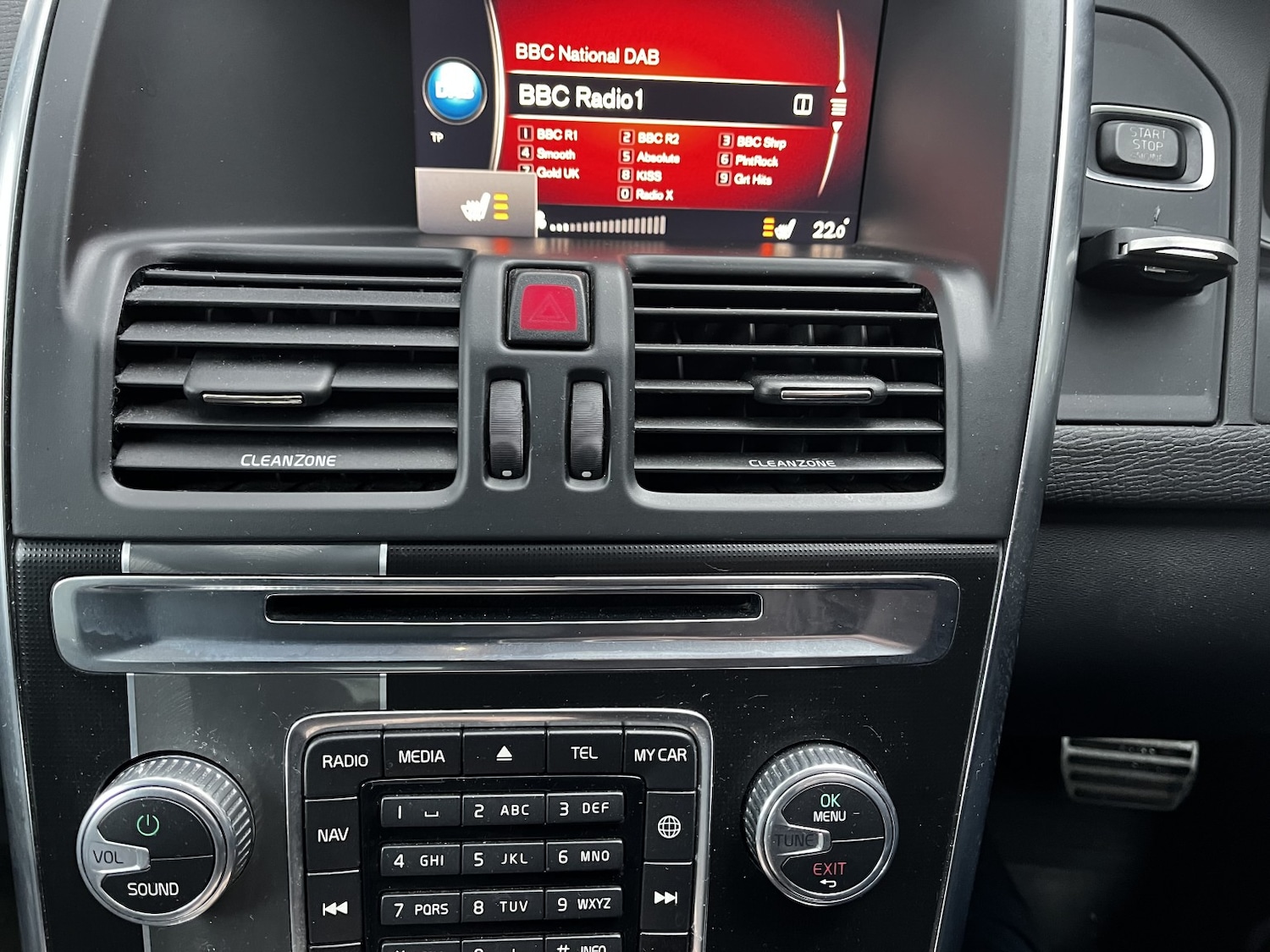 Used Volvo XC60 2017 for sale - 77453428: Photo 25