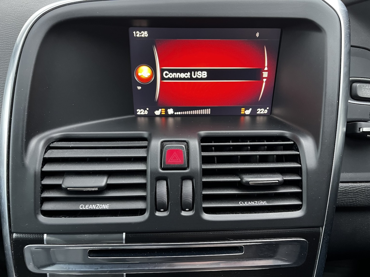 Used Volvo XC60 2017 for sale - 77453428: Photo 27