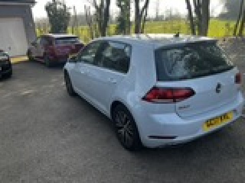 Used Volkswagen Golf 2017 for sale - 77977008: Photo 4