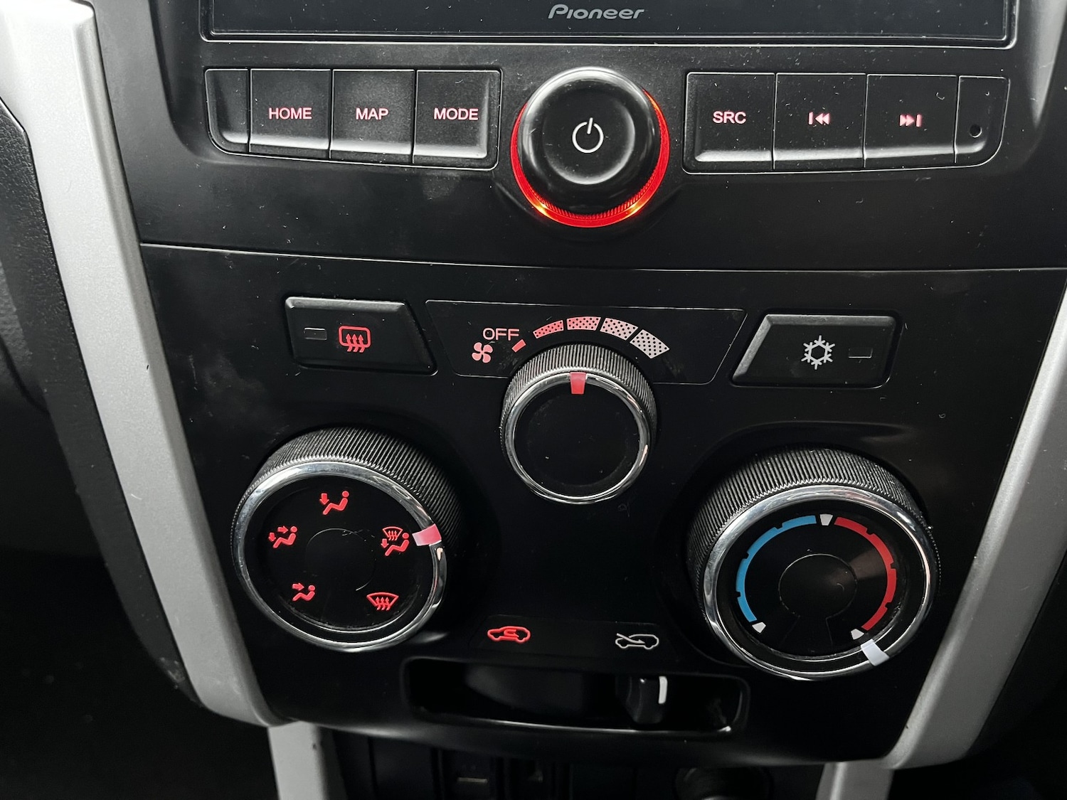 Used Isuzu D-Max 2018 for sale - 77385192: Photo 28