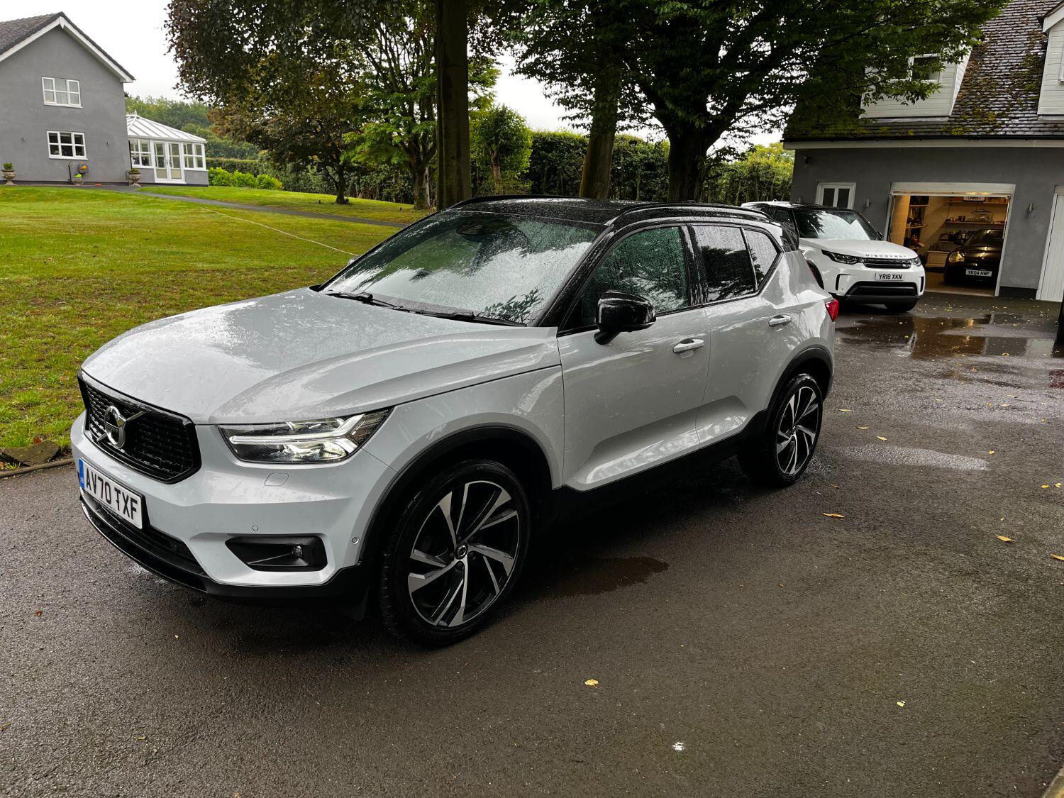 Used Volvo XC40 2020 for sale - 76794639: Photo 2