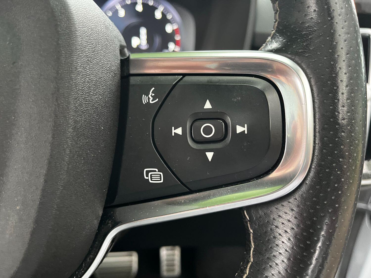 Used Volvo XC40 2020 for sale - 76794639: Photo 41