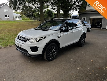 Used Land Rover Discovery Sport 2018 for sale - 75598860: Photo