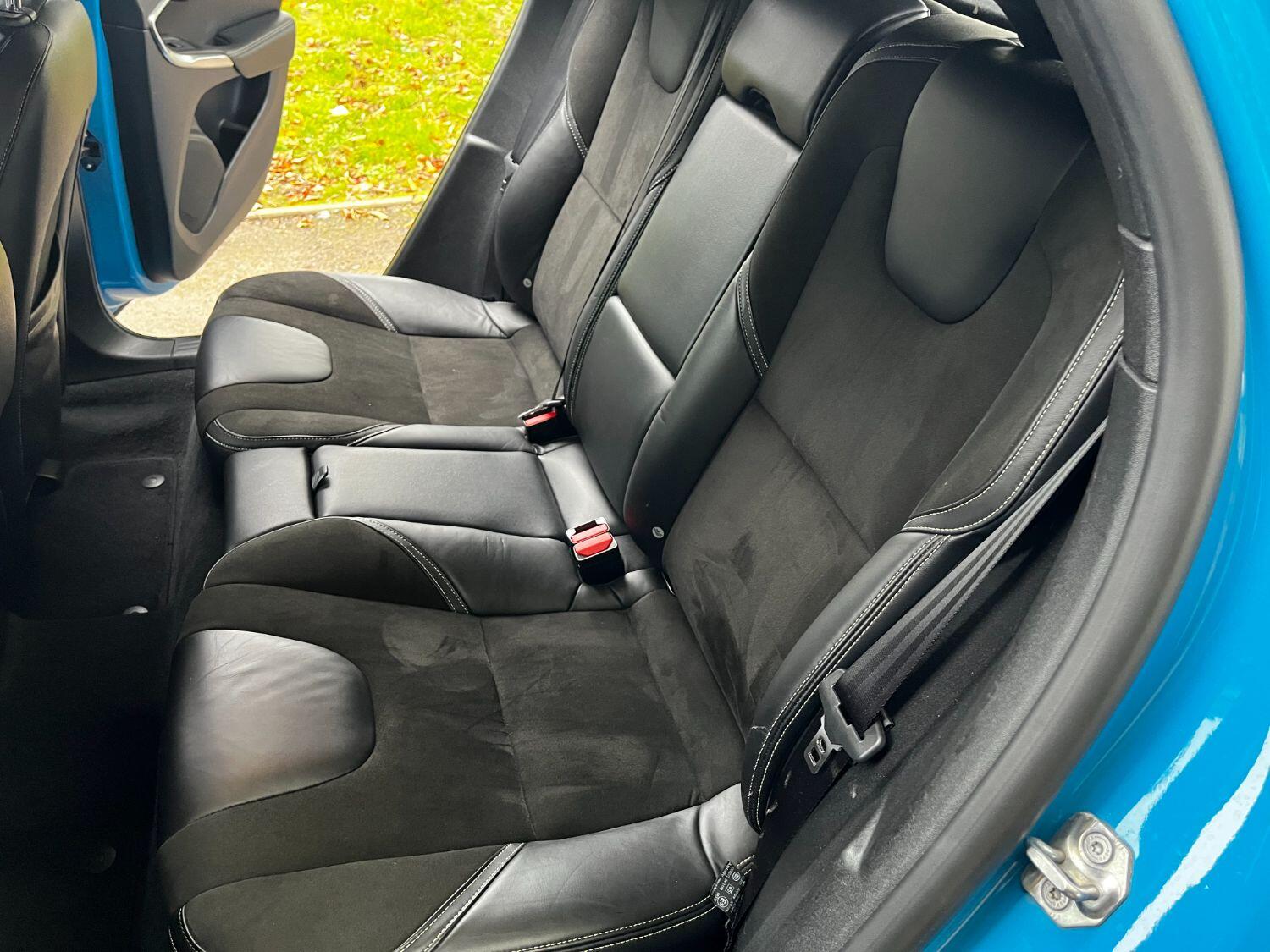 Used Volvo V40 2015 for sale - 76005634: Photo 15