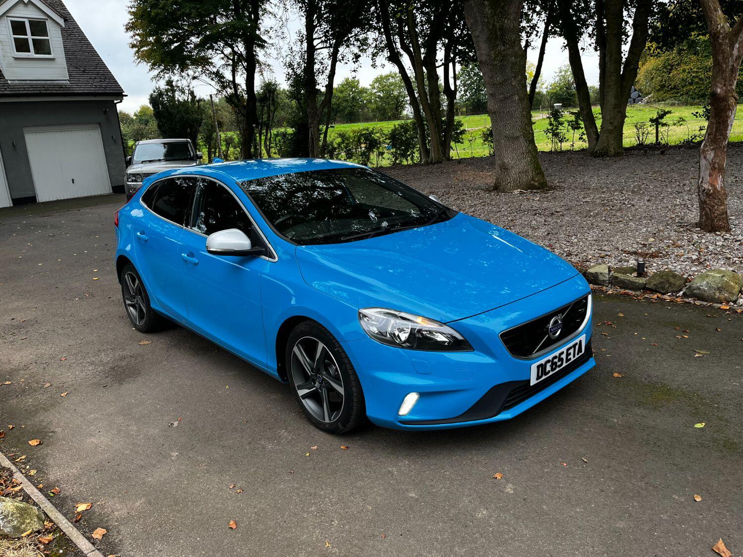 Used Volvo V40 2015 for sale - 76005634: Photo 2