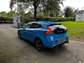 Used Volvo V40 2015 for sale - 76005634: Photo