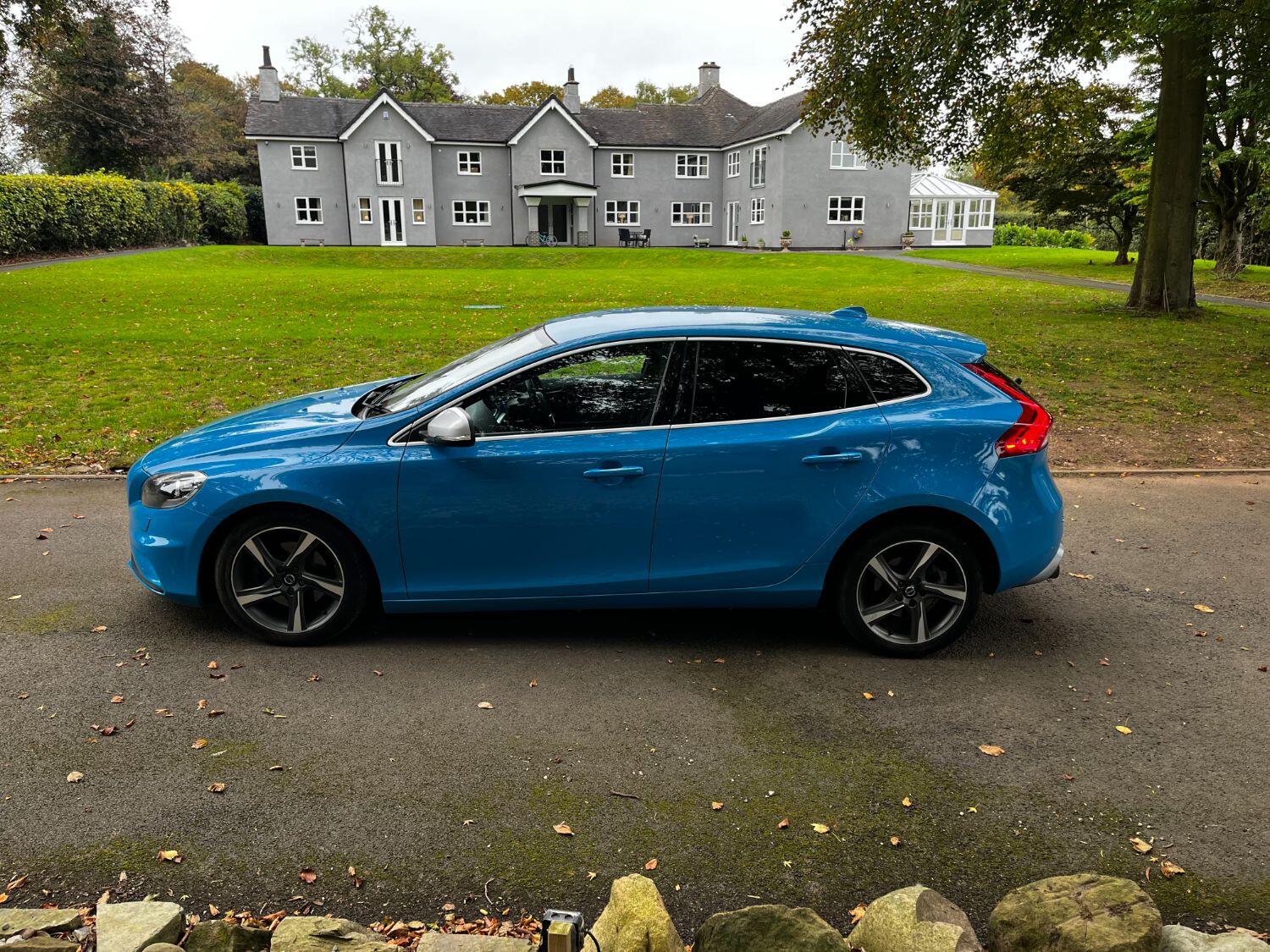 Used Volvo V40 2015 for sale - 76005634: Photo 5