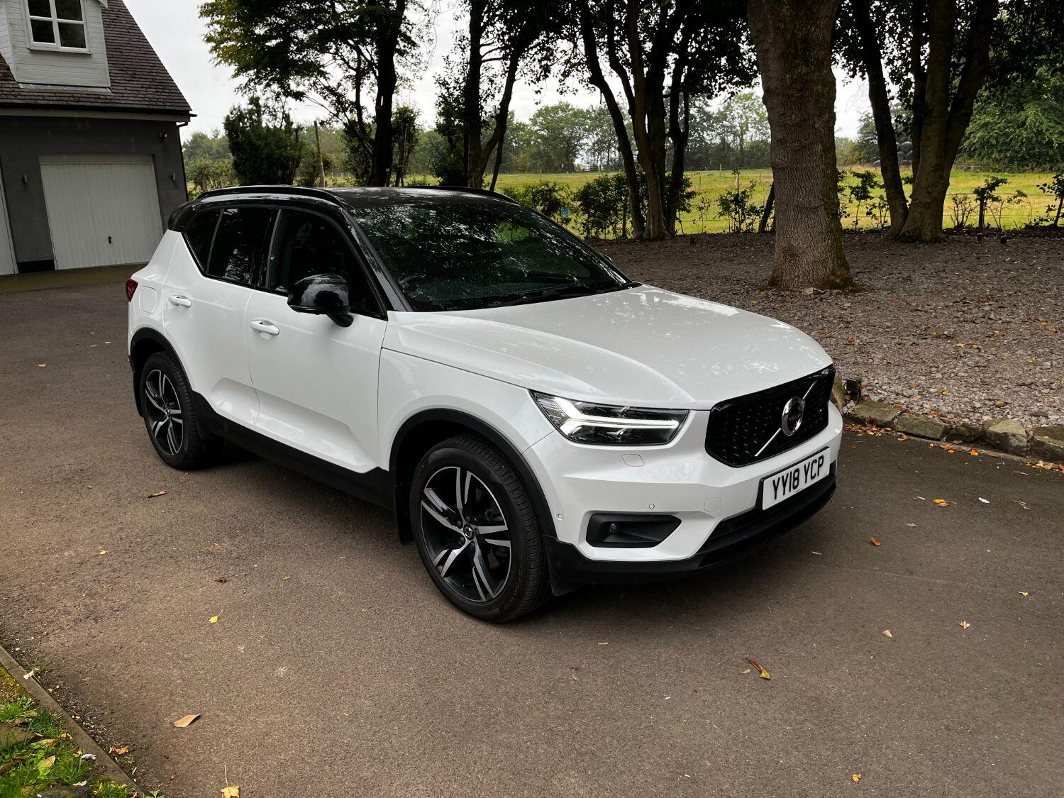 Used Volvo XC40 2018 for sale - 77213393: Photo 2