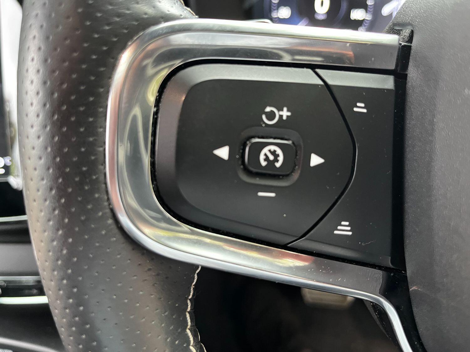 Used Volvo XC40 2018 for sale - 77213393: Photo 25