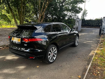 Used Jaguar F-Pace 2017 for sale - 75909231: Photo