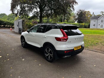 Used Volvo XC40 2018 for sale - 75909233: Photo