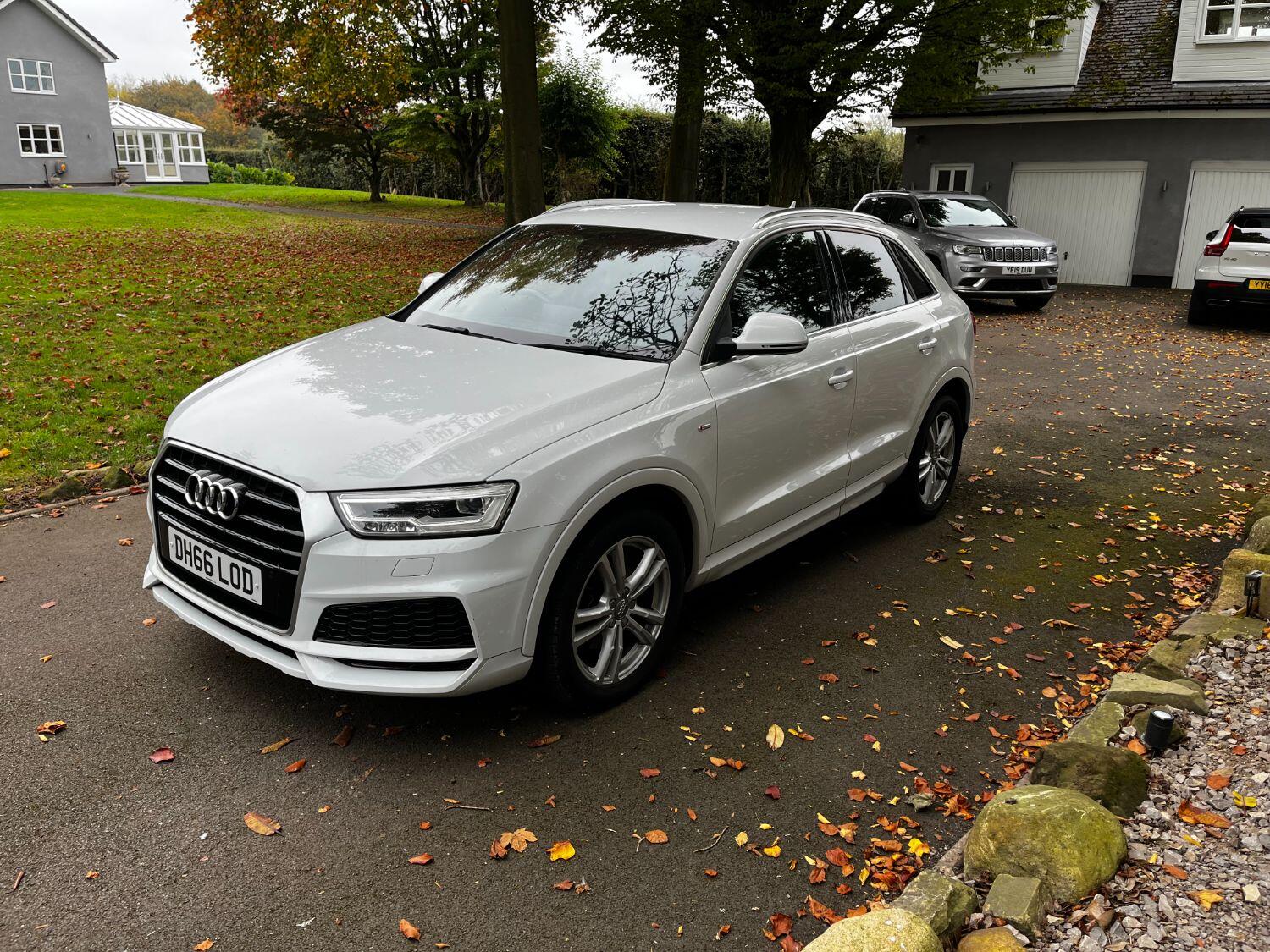 Used Audi Q3 2017 for sale - 76250663: Photo 2