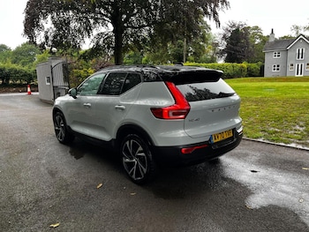 Used Volvo XC40 2020 for sale - 75909227: Photo