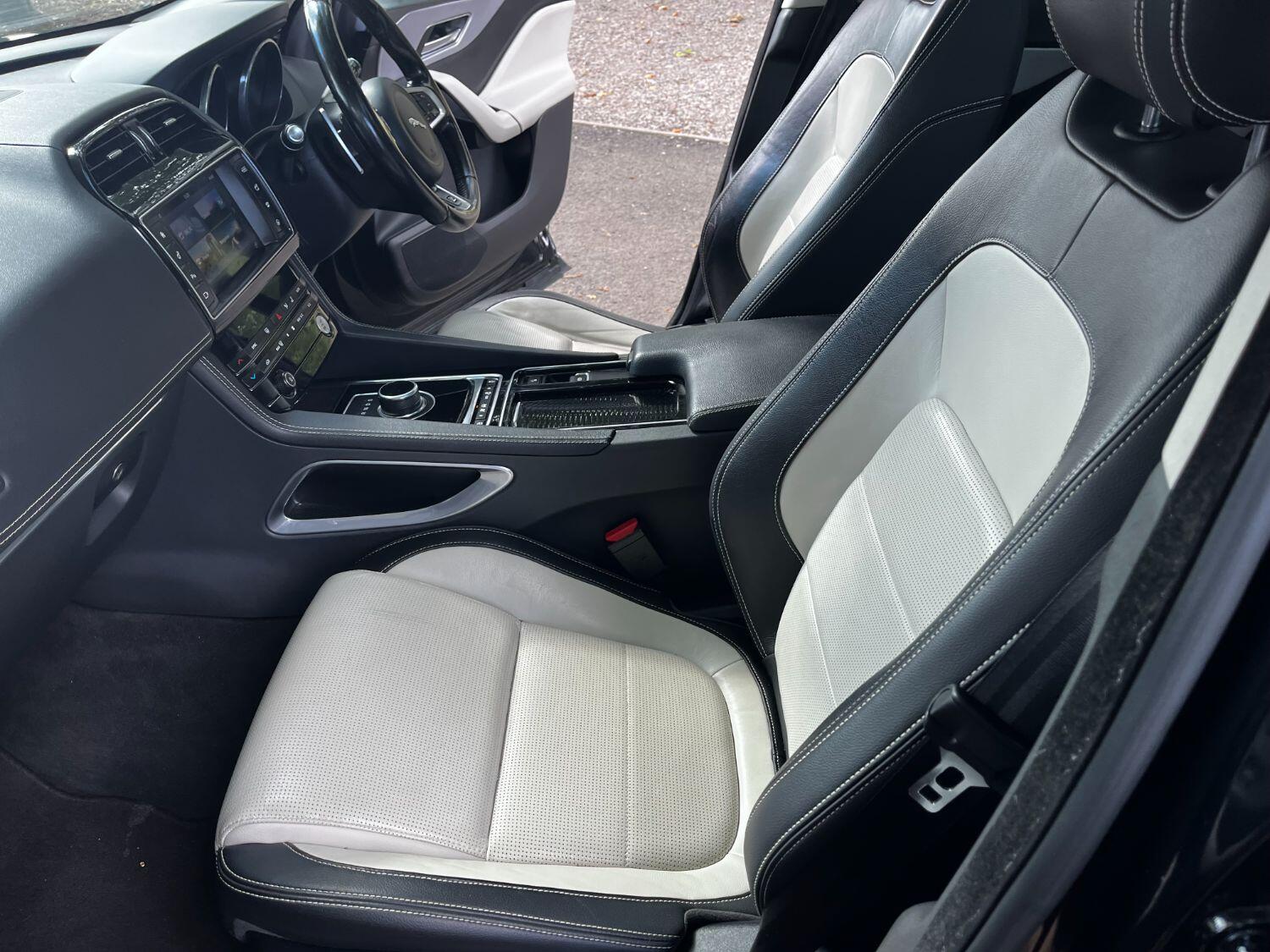 Used Jaguar F-Pace 2017 for sale - 76063828: Photo 12