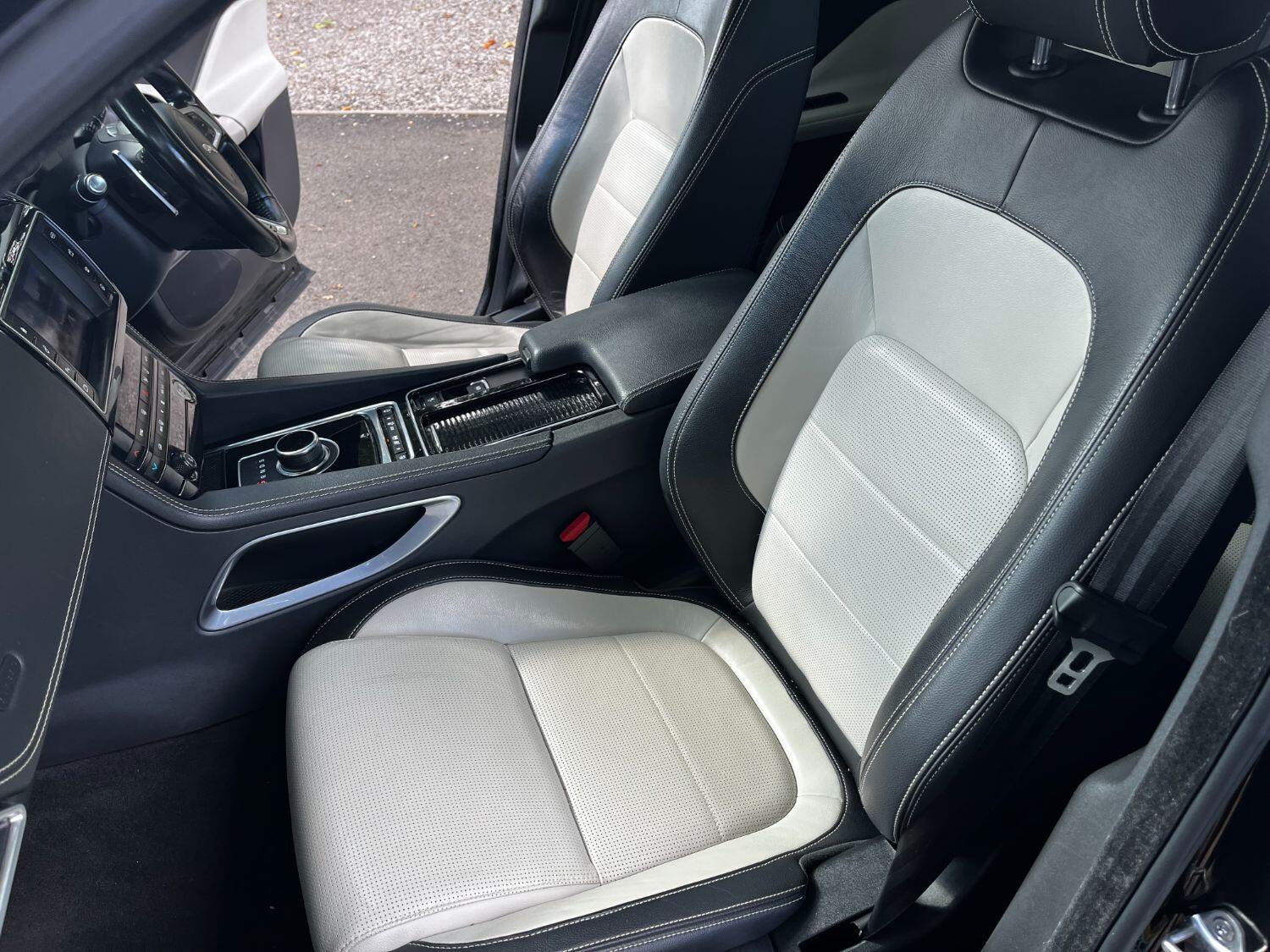Used Jaguar F-Pace 2017 for sale - 76063828: Photo 21