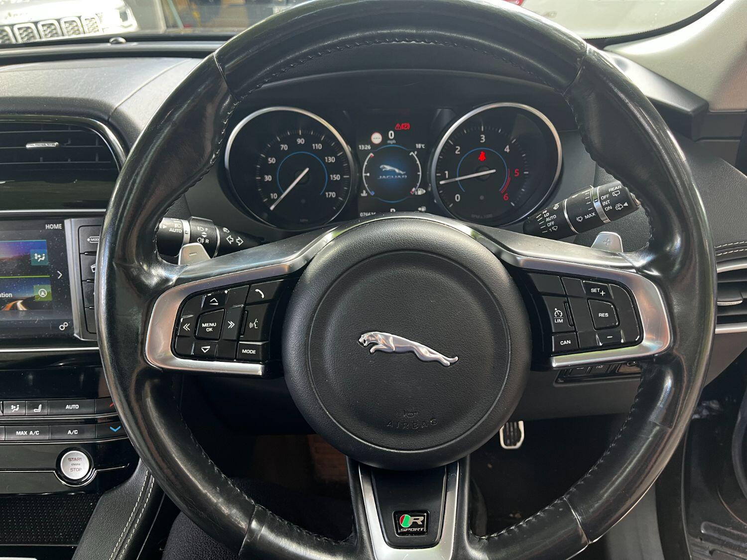 Used Jaguar F-Pace 2017 for sale - 76063828: Photo 24