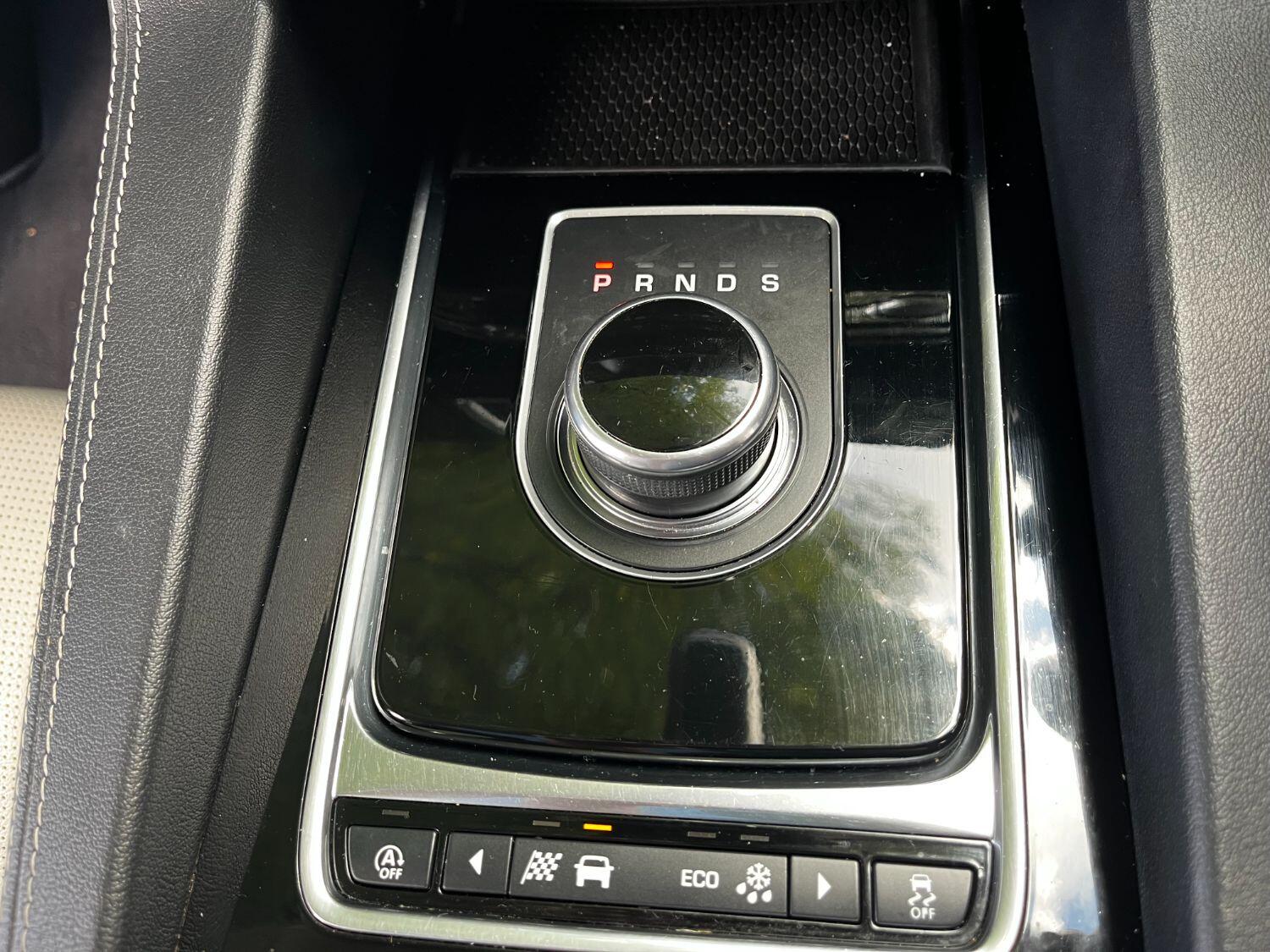 Used Jaguar F-Pace 2017 for sale - 76063828: Photo 37