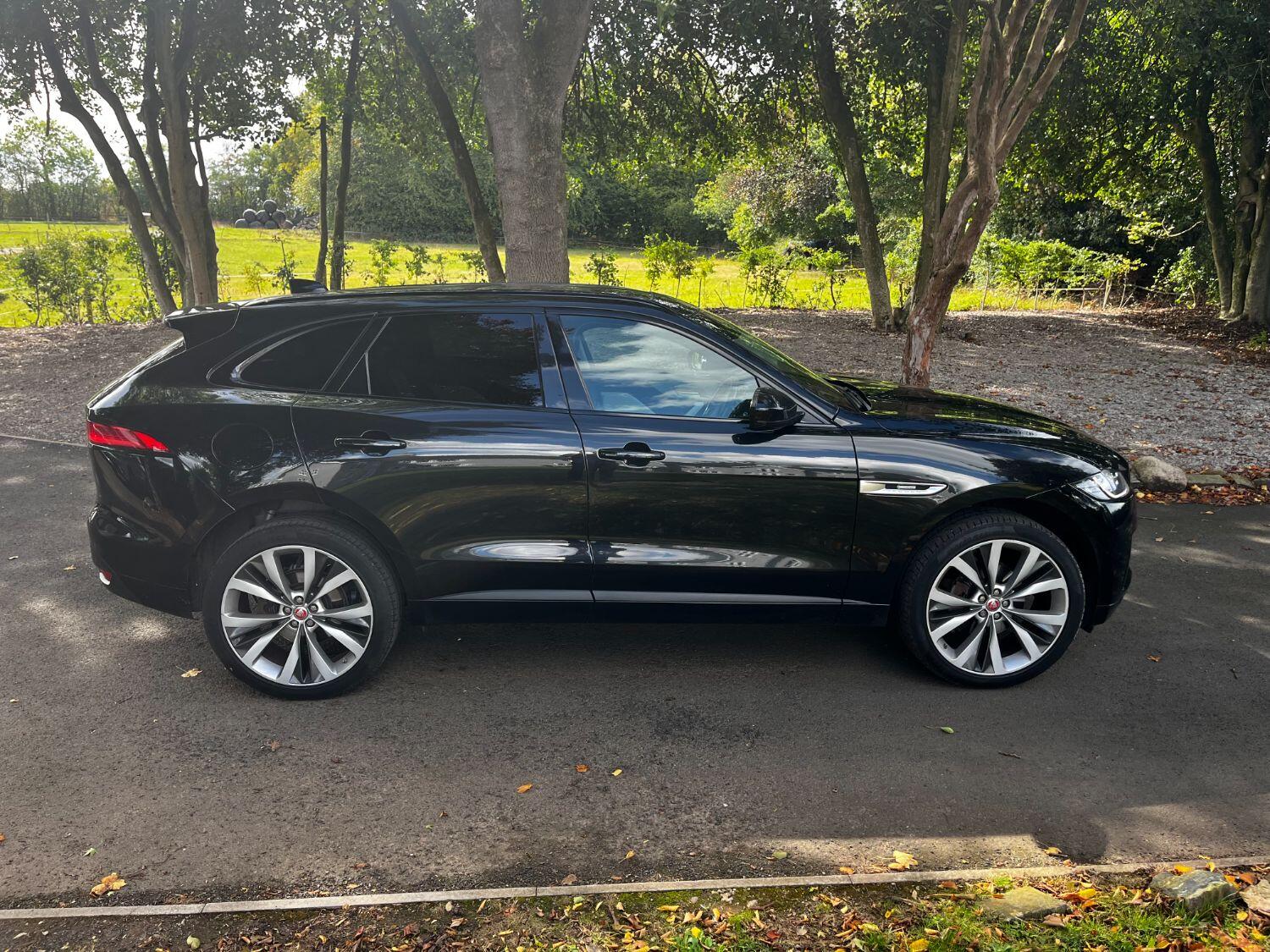 Used Jaguar F-Pace 2017 for sale - 76063828: Photo 6