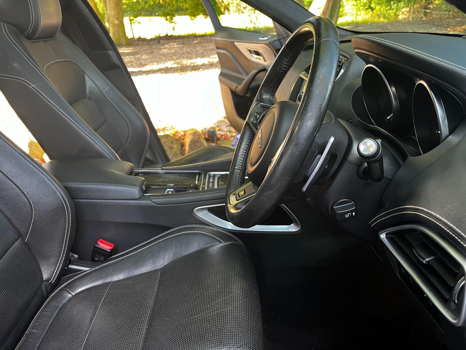 Used Jaguar F-Pace 2018 for sale - 76794638: Photo 19