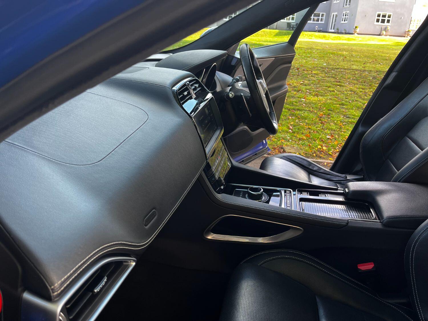 Used Jaguar F-Pace 2018 for sale - 76794638: Photo 20