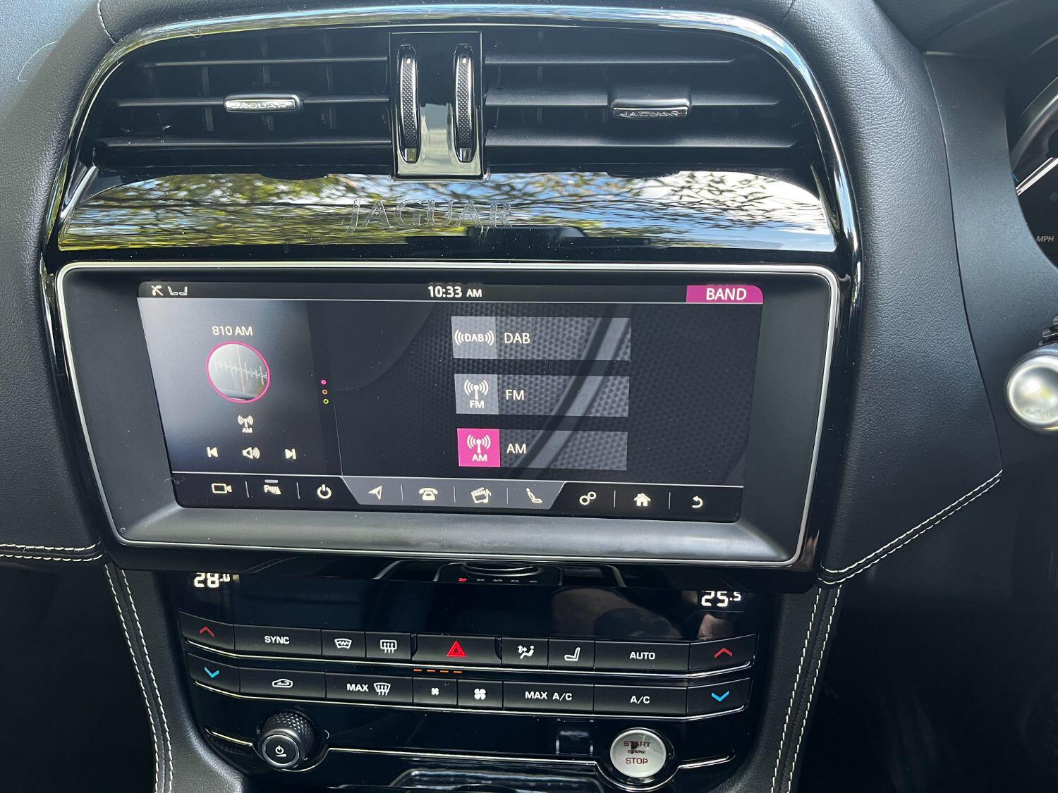 Used Jaguar F-Pace 2018 for sale - 76794638: Photo 32