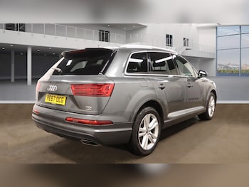 Used Audi Q7 2017 for sale - 76293207: Photo 3