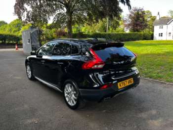 Used Volvo V40 Cross Country 2017 for sale - 74949765: Photo