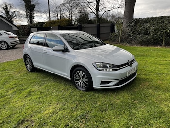 Used Volkswagen Golf 2017 for sale - 78268132: Photo