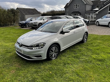 Used Volkswagen Golf 2017 for sale - 78268132: Photo
