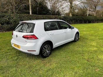Used Volkswagen Golf 2017 for sale - 78268132: Photo