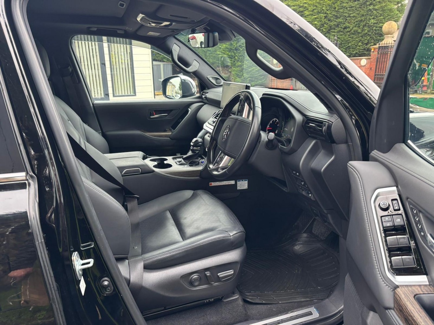 Used Toyota Land Cruiser 2023 for sale - 77251261: Photo 4