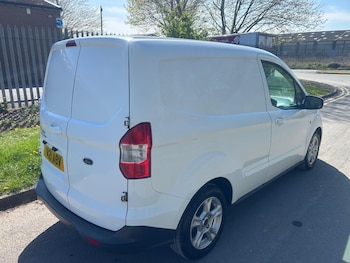 Used Ford Transit Courier 2021 for sale - 79156555: Photo