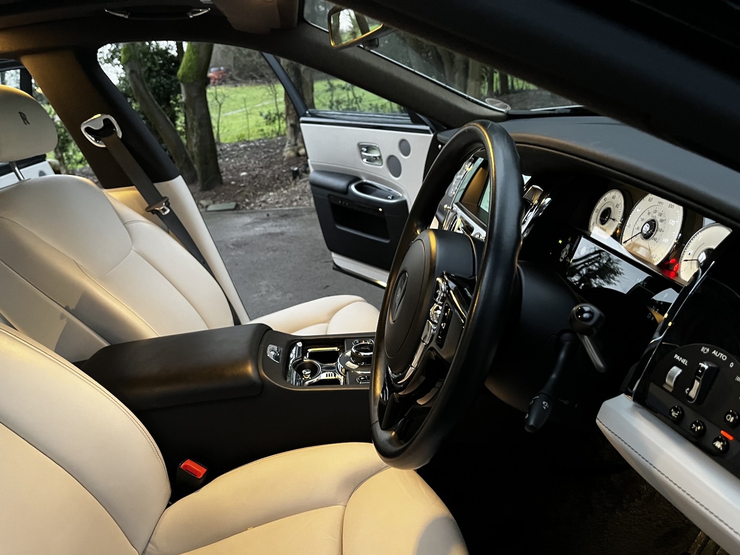 Used Rolls-Royce Ghost 2014 for sale - 77251259: Photo 25