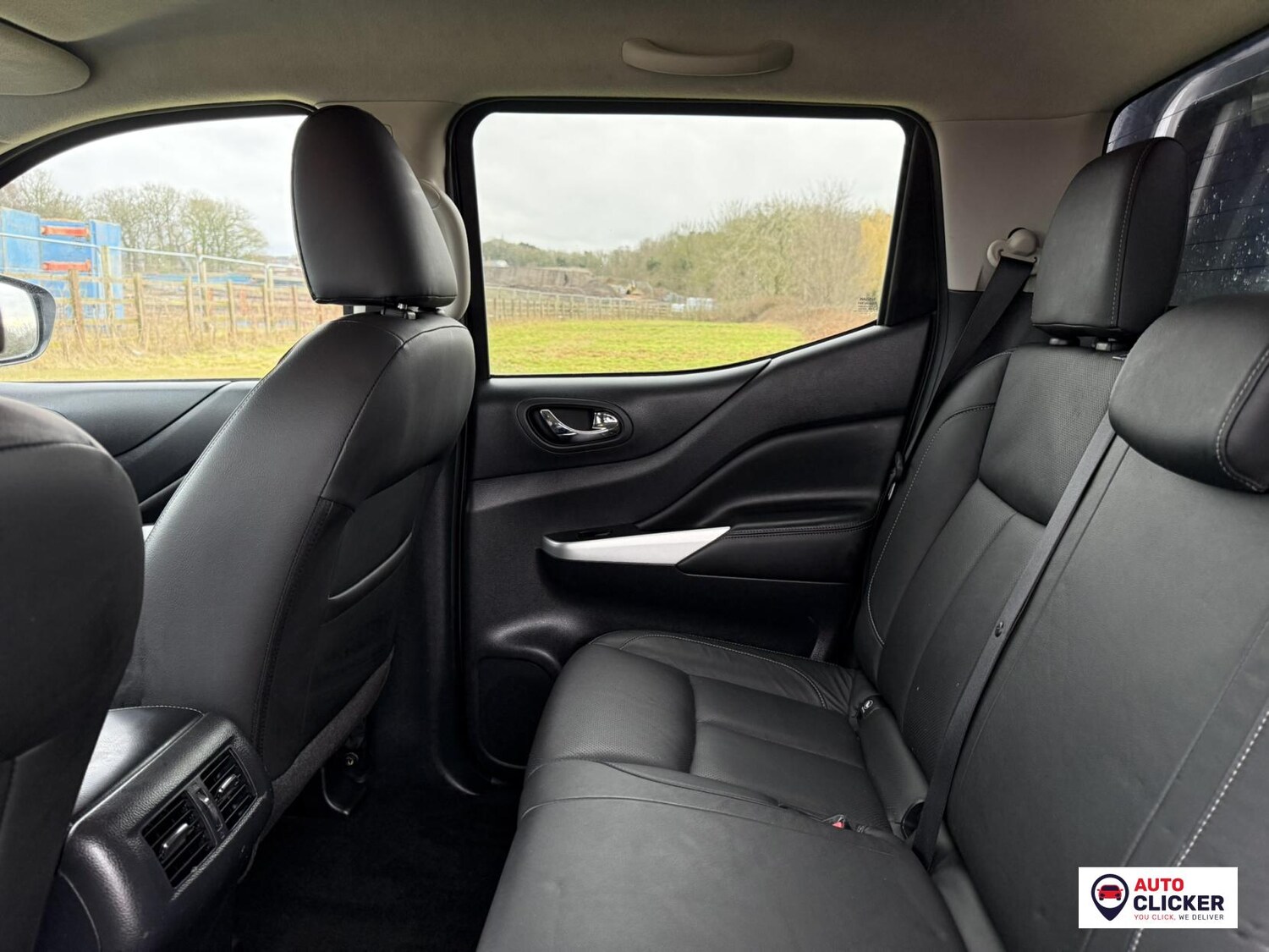 Used Nissan Navara 2017 for sale - 77918188: Photo 43