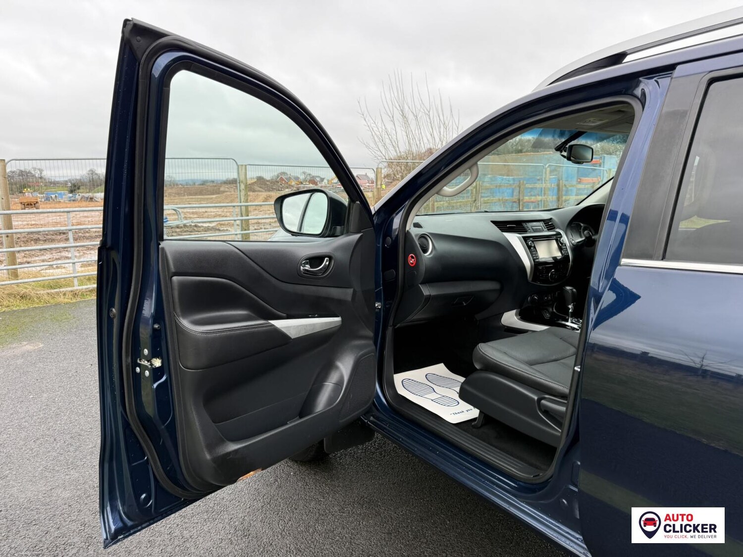 Used Nissan Navara 2017 for sale - 77918188: Photo 44